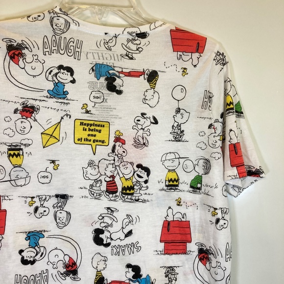 Peanuts AOP Snoopy Charlie Brown White Short Sleeve Shirt Sz XL Juniors - Picture 13 of 13